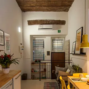 the-yellow-house-rome.it-romehotels.com/